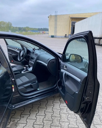 Skoda Octavia cena 24900 przebieg: 180000, rok produkcji 2010 z Warszawa małe 497
